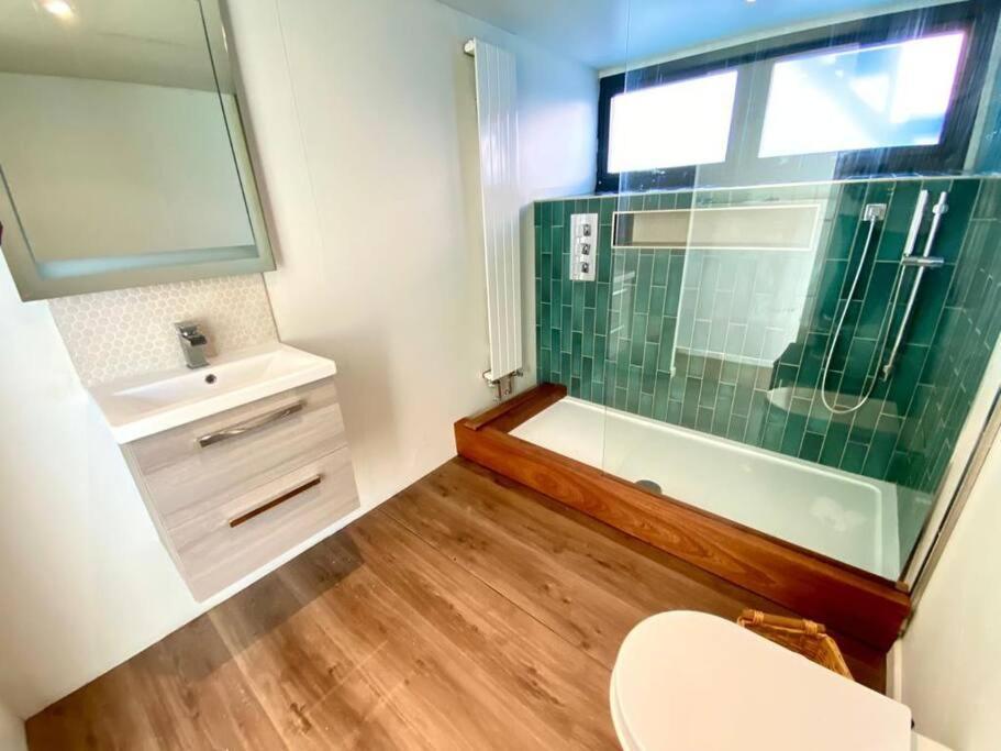 Houseboat Eleuthera ベンブリッジ エクステリア 写真