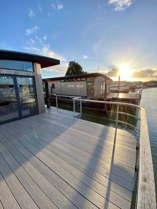 Houseboat Eleuthera ベンブリッジ エクステリア 写真